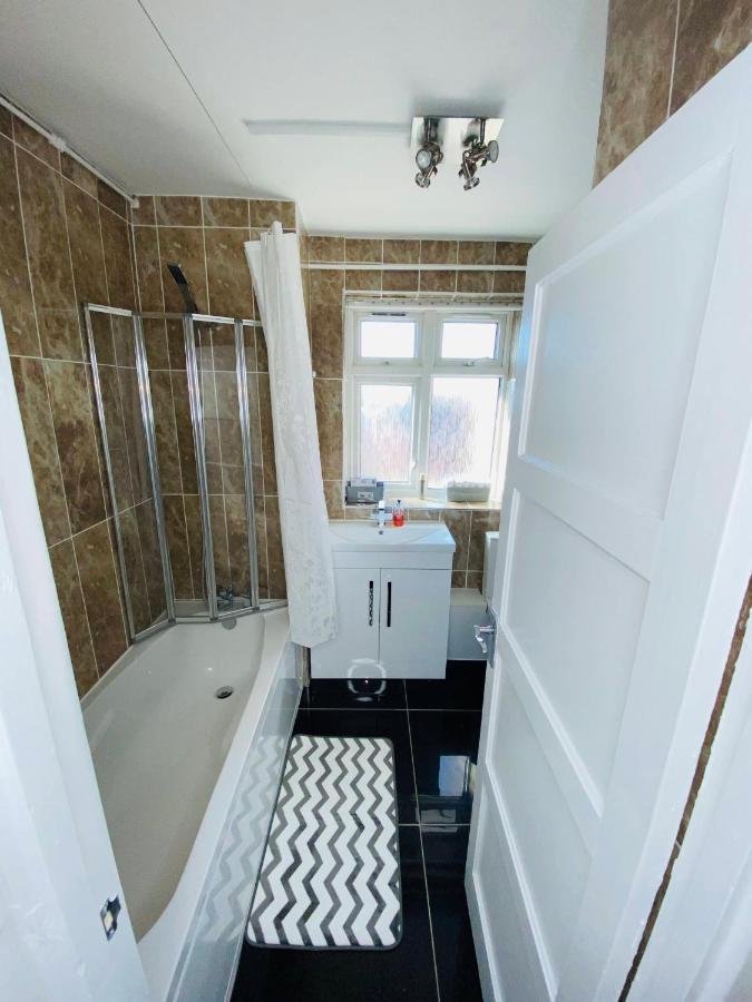 Bright, Spacious, Modern Interior Decor 2 Bedrooms Apartment With Amazing Views Londres Exterior foto