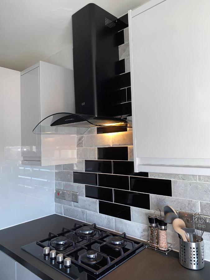 Bright, Spacious, Modern Interior Decor 2 Bedrooms Apartment With Amazing Views Londres Exterior foto