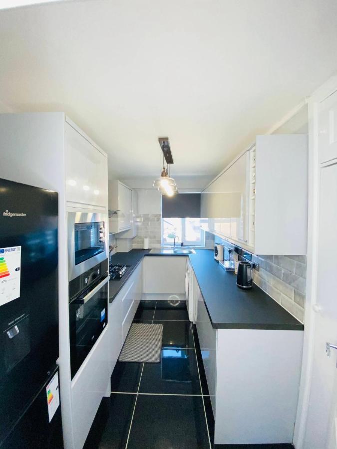 Bright, Spacious, Modern Interior Decor 2 Bedrooms Apartment With Amazing Views Londres Exterior foto