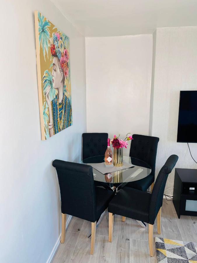 Bright, Spacious, Modern Interior Decor 2 Bedrooms Apartment With Amazing Views Londres Exterior foto
