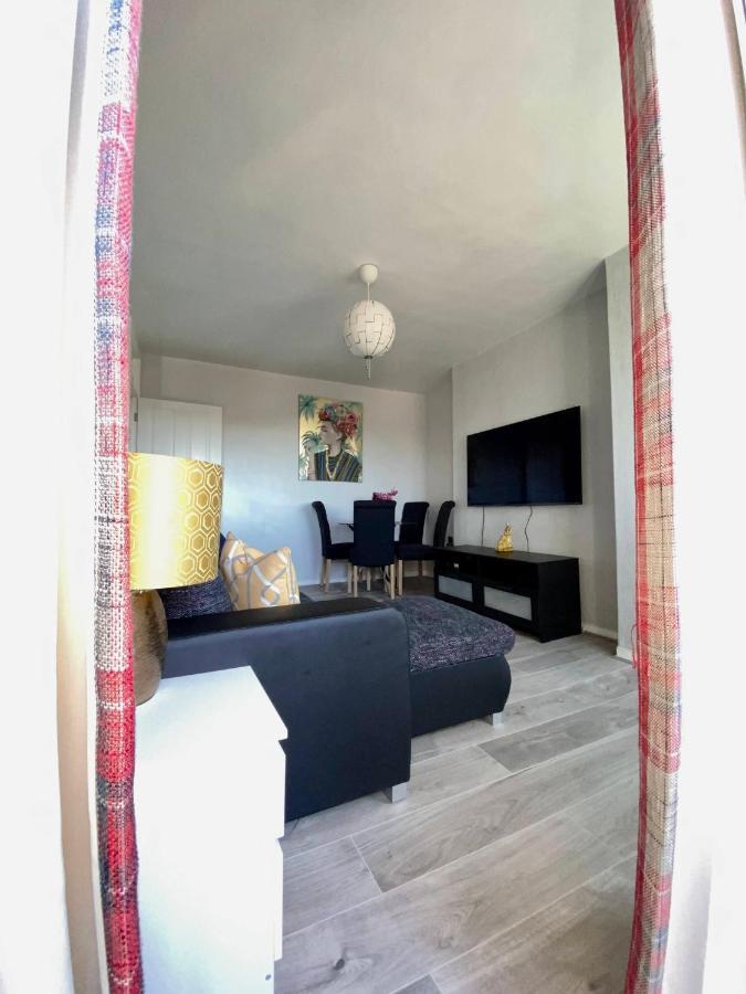 Bright, Spacious, Modern Interior Decor 2 Bedrooms Apartment With Amazing Views Londres Exterior foto